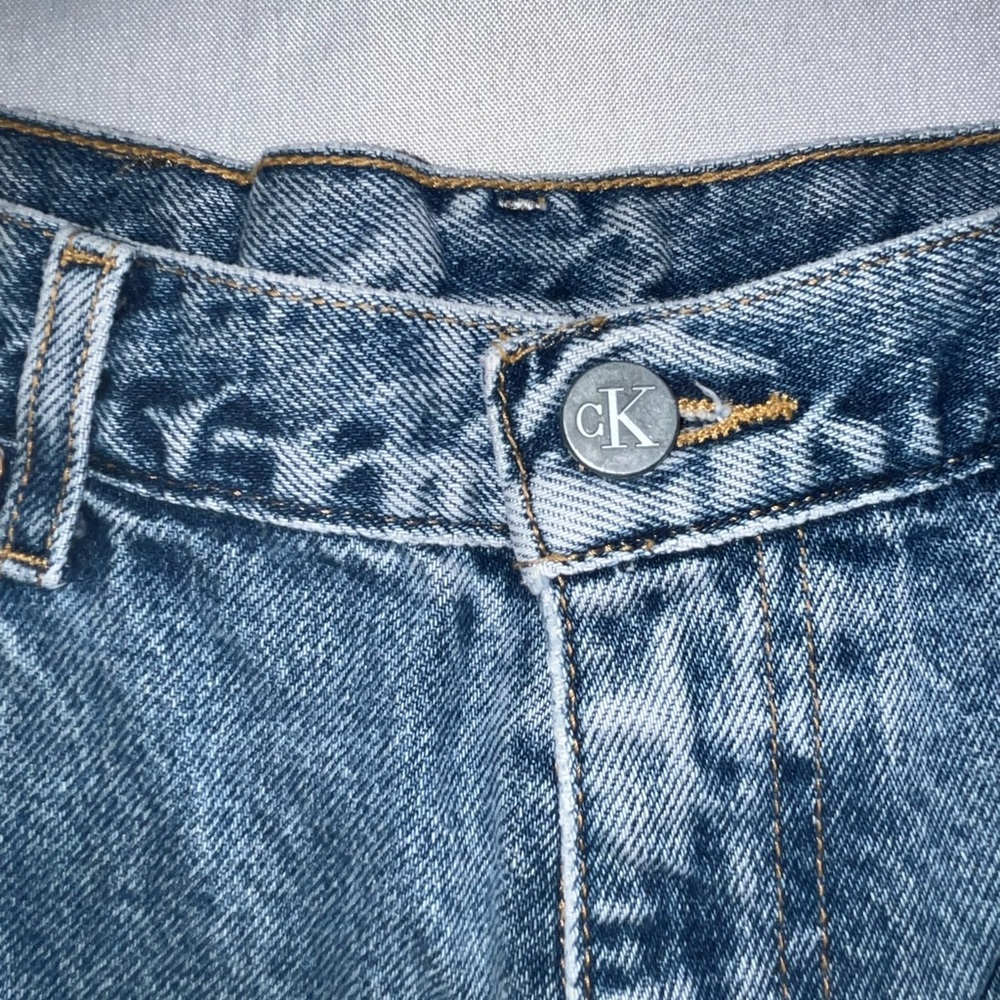 Calvin Klein Double Stone Wash Basic Short Shorts - image 2